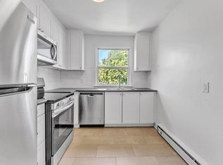 389 Yonge Street, Kingston, ON K7M 1G2
