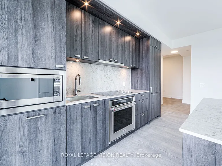 858 Dupont St #604 — Photo 7