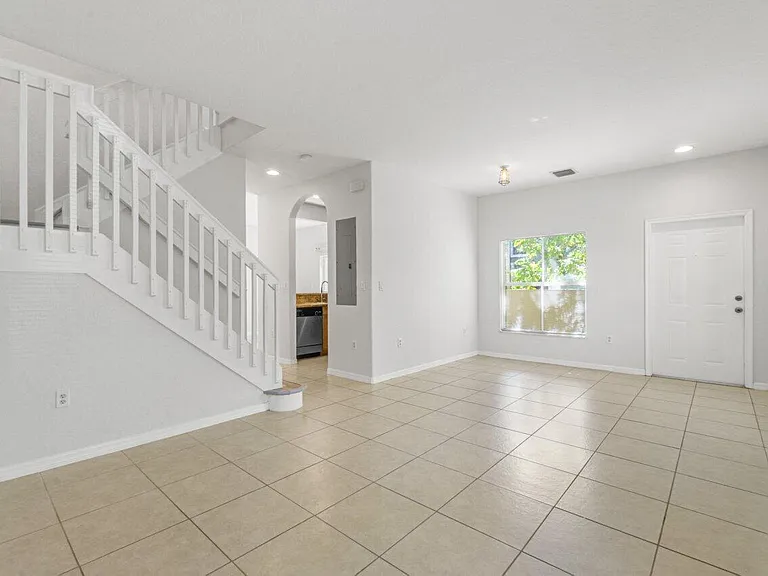 406 Lake Monterey Cir — Photo 5
