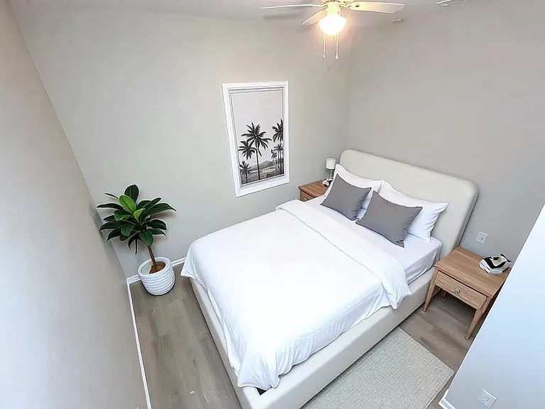 772 Pearce St — Photo 15