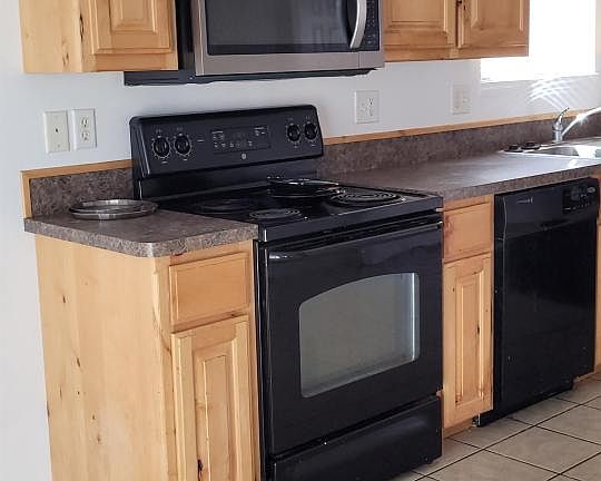 4th image of 2705 Doris Cir