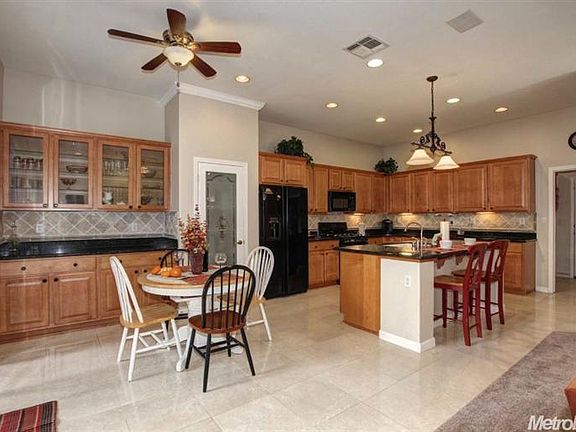 5th image of 9445 Century Oaks Ln