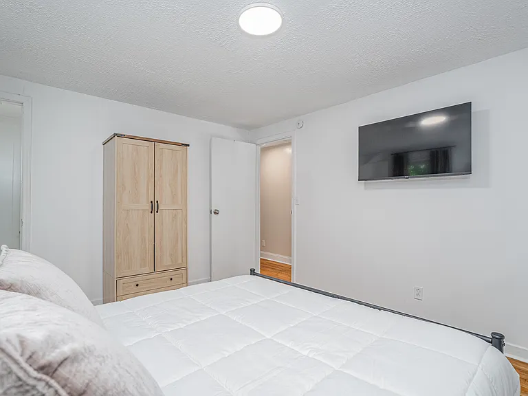 210 Adkins Cir — Photo 20