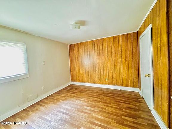 4th image of 407 Rozas St