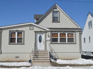 135 E Stimpson Ave, Linden, NJ 07036