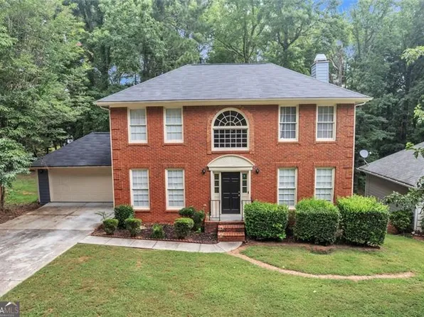 596 Watson Cv, Stone Mountain, GA 30087