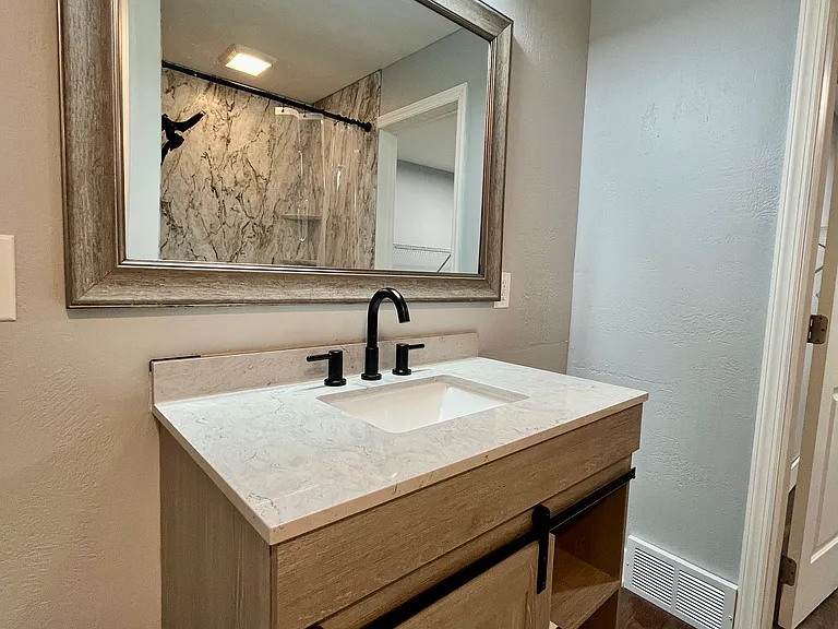 3897 Brownsville Rd #1 — Photo 15