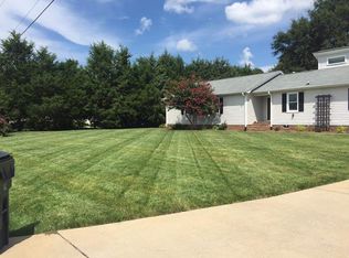 135 Rockridge Dr, Greer, SC 29651