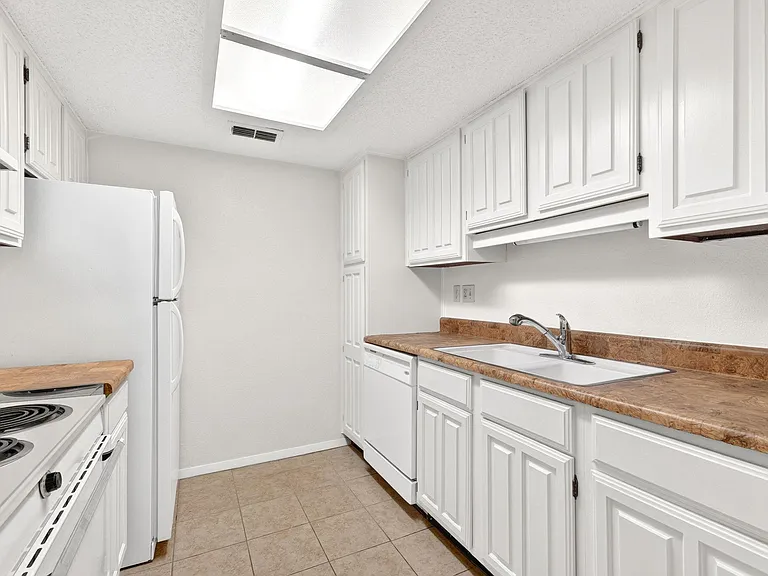 8210 Bent Tree Rd #256 — Photo 10