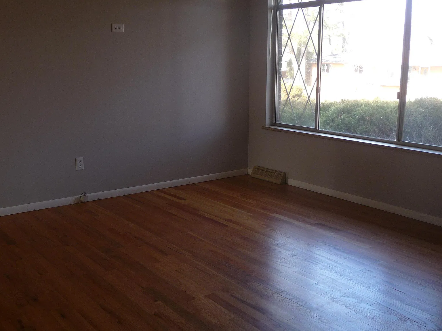 3 bed, 2742 sqft, $2,730 — Photo 3