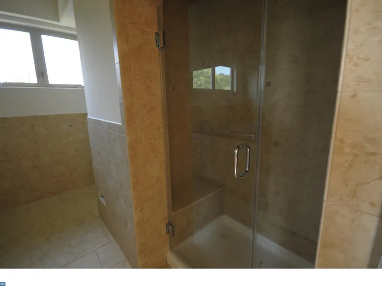 242 Krams Ave — Photo 8