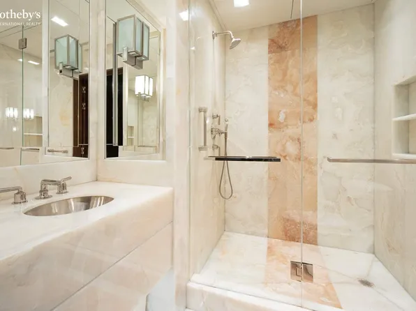 515 Park Avenue image 13 of 16