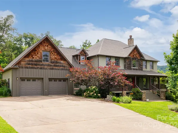 11 Huntington Chase Dr, Asheville, NC 28805