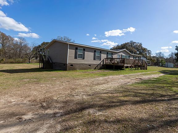 3rd image of 161 Wagon Trail Rd