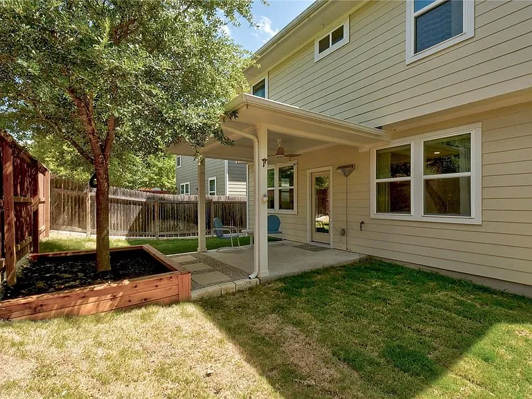 7408 Buchholz St — Photo 11