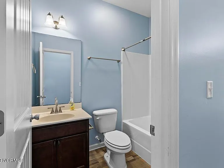 123 James Ave #A — Photo 6