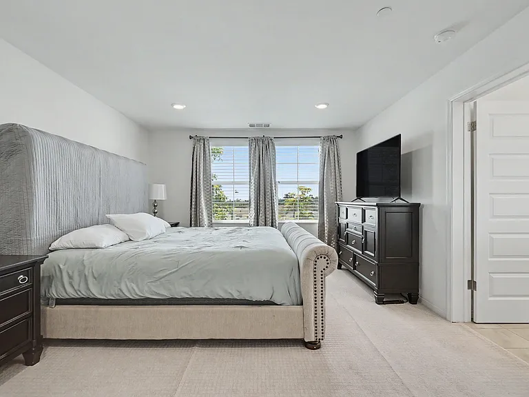 821 Parisa Pl — Photo 29
