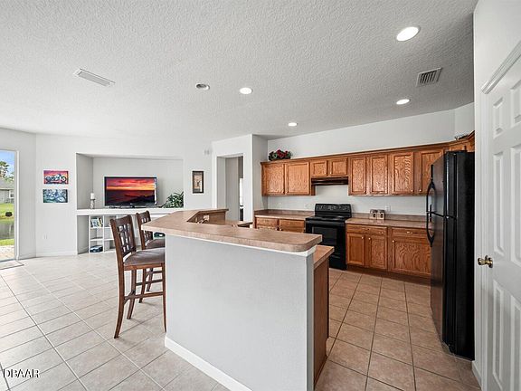 5th image of 186 Ekana Cir