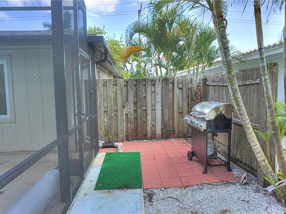 4th image of 569 La Gorce Dr