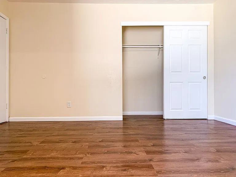 MOVE IN SPECIAL Studios @ $749.00 — Photo 41
