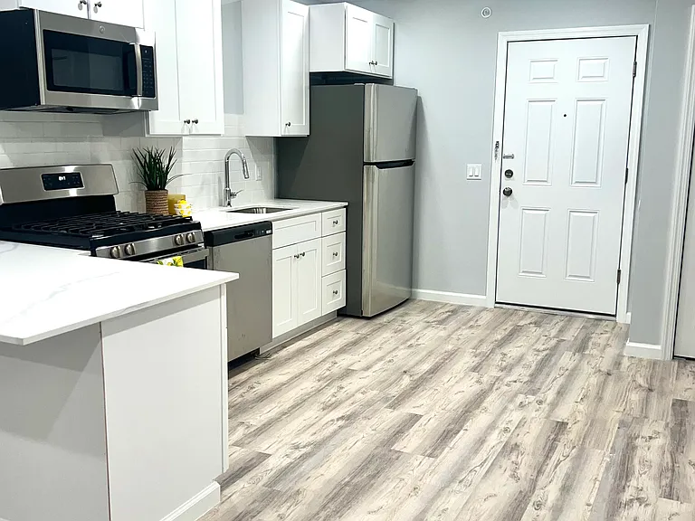 48 Spruce St #107 — Photo 3