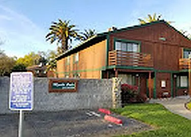 Myrtle Oaks Apartments