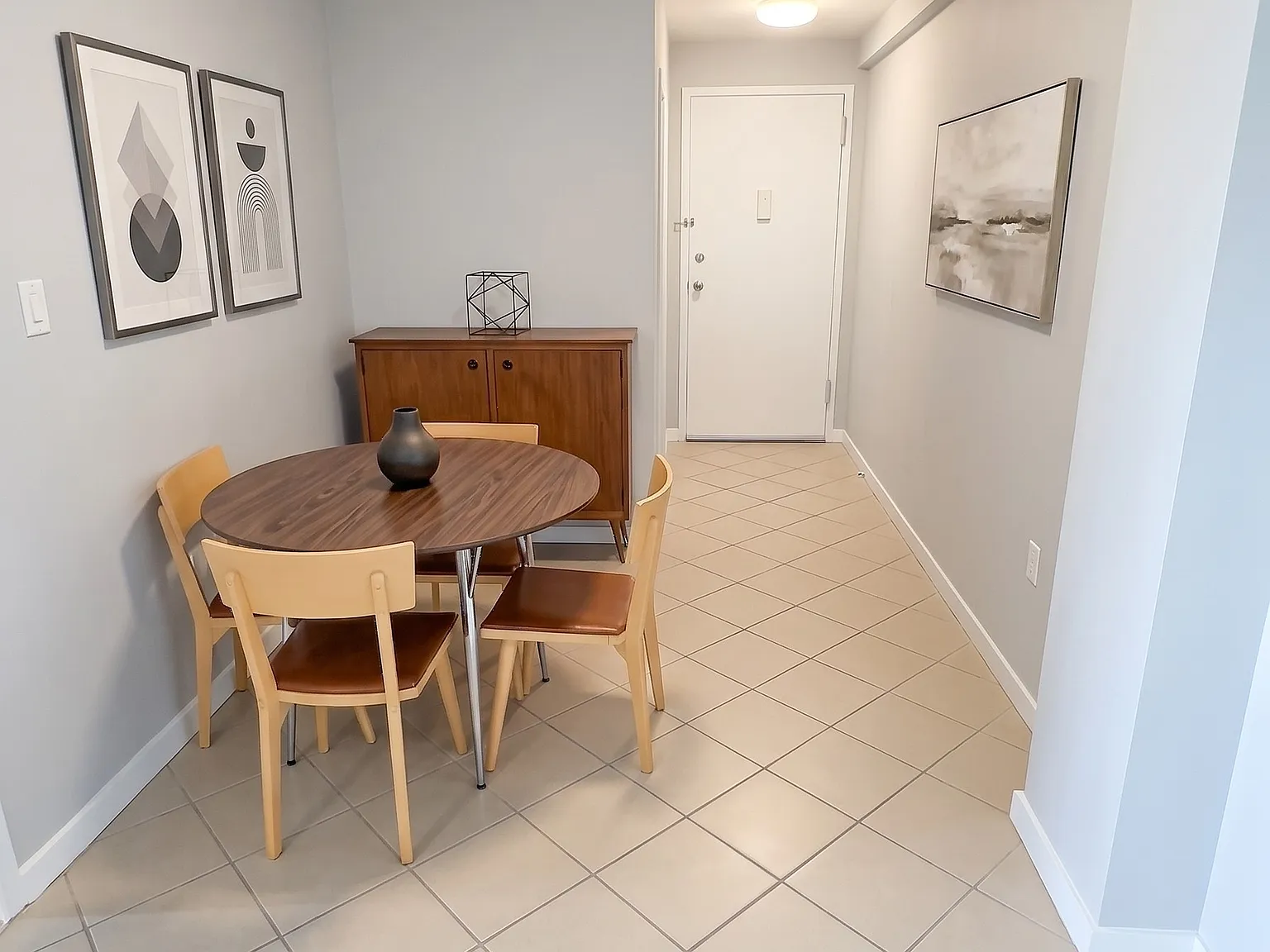 2 bed, 841 sqft, $1,600 — Photo 4