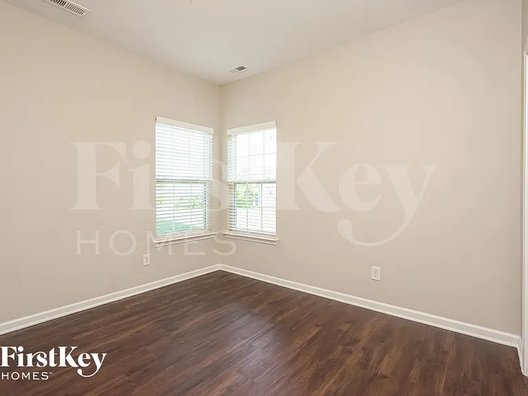 124 Fining Ct — Photo 15