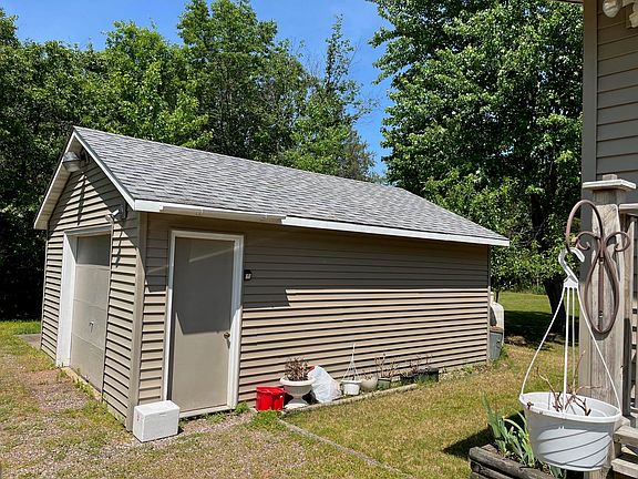 2nd image of 1348 S Bighorn Dr