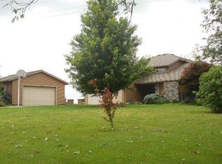 828 Lenoxburg Rd, Falmouth, KY 41040