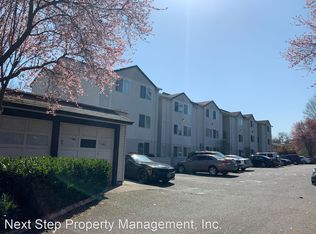 5702 NE Prescott St APT 14, Portland, OR 97218