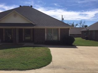 4222 W Pine Mill Rd, Paris, TX 75462