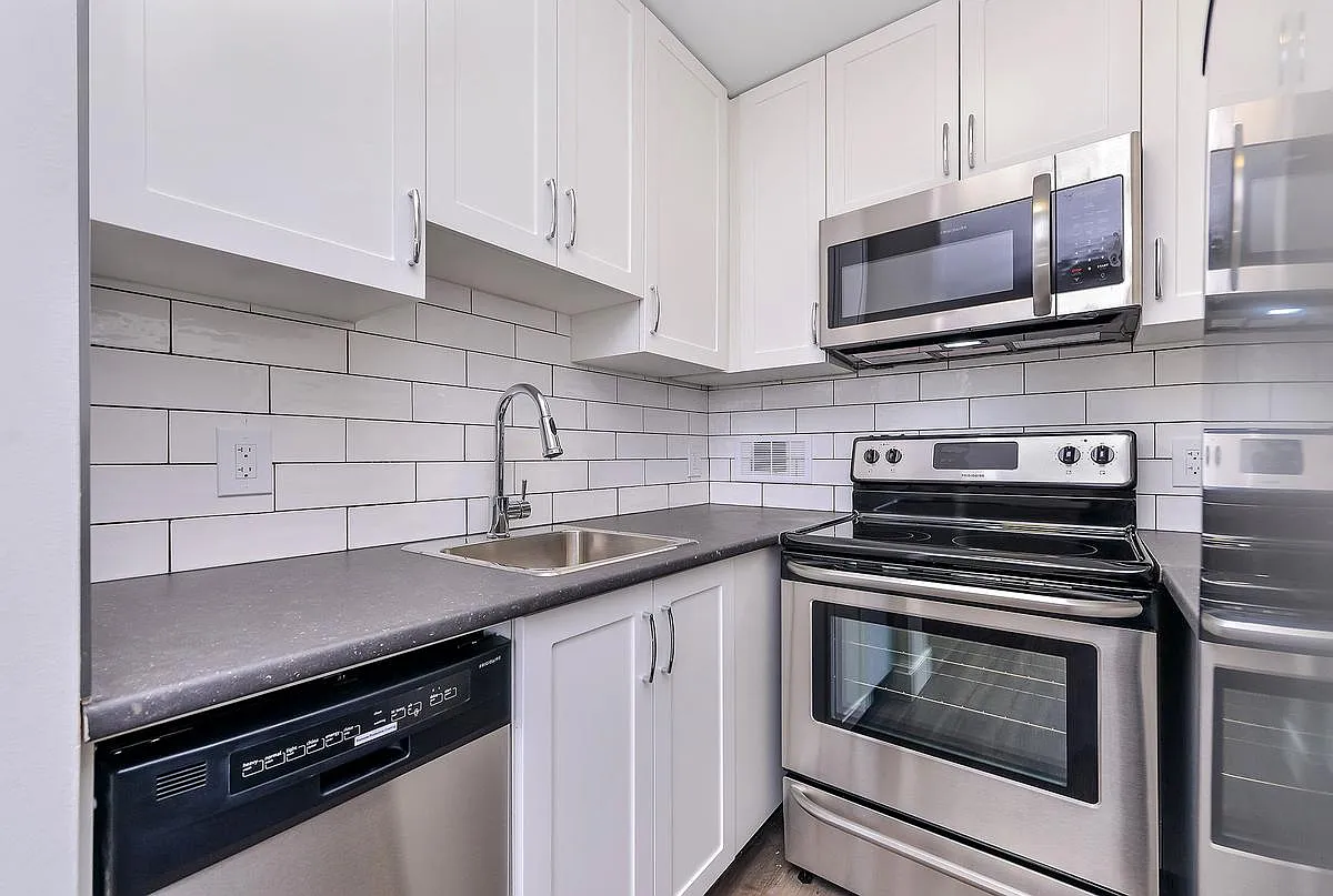415 Michigan Street Apartments — Photo 1