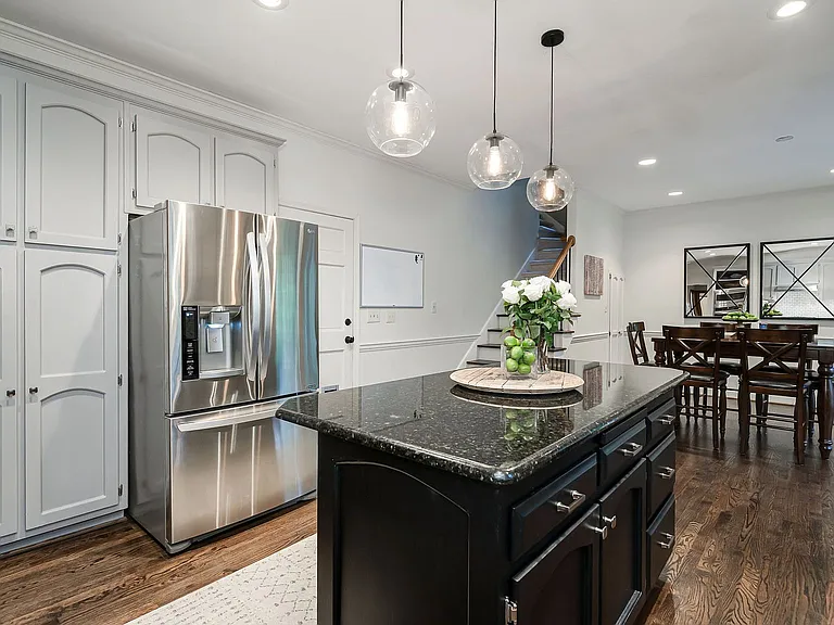 340 Rosalie Ct — Photo 15
