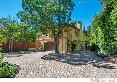 5th image of 4535 Woodley Ave