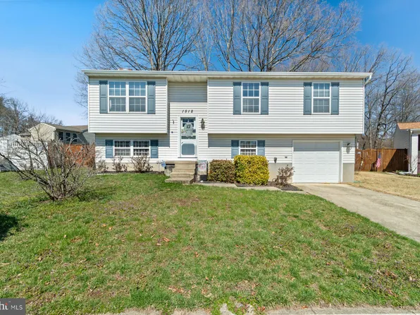 1512 Pullman Dr, Severn, MD 21144