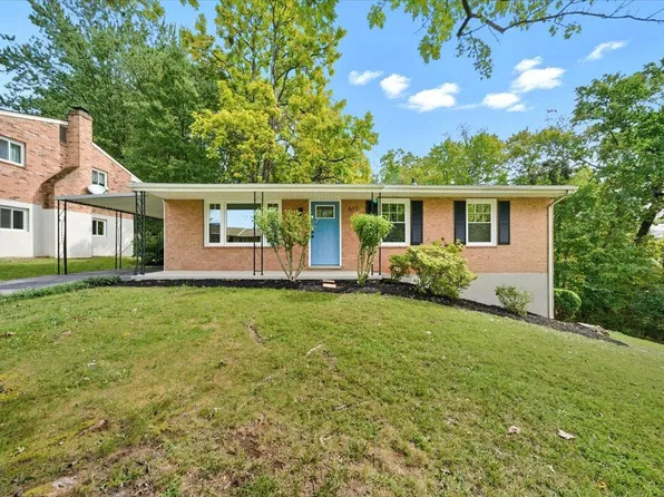 617 McGeorge Dr, Vinton, VA 24179