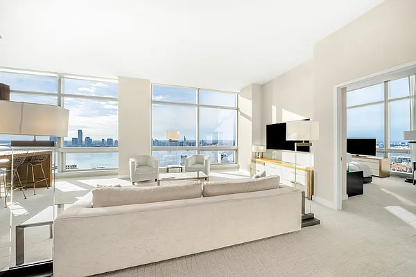 Sold by Compass | media 8