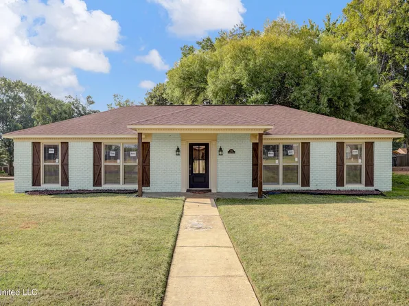 761 Farmington Dr N, Southaven, MS 38671