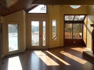 100 Pinewood Rd APT 332, Virginia Beach, VA 23451