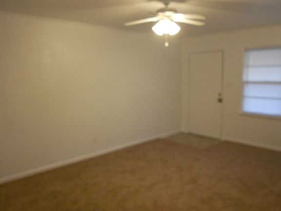 Living/Entry, ceiling fan