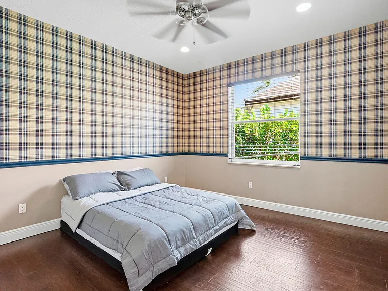 21653 Marigot Dr — Photo 44