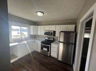 3056 S 11th St, Springfield, IL 62703