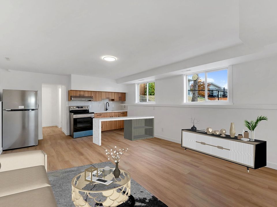 Dining/Living Room open concept - virtually staged