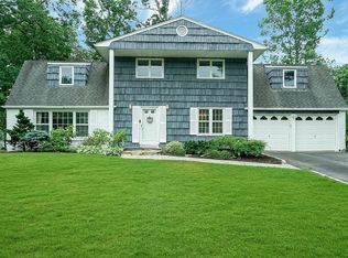 22 Wichard Blvd, Commack, NY 11725
