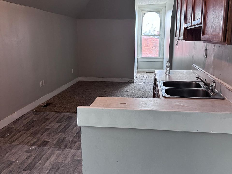 Kitchen & Living Room