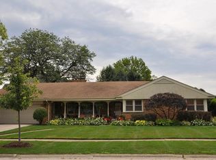 317 Edgemont Ln, Park Ridge, IL 60068