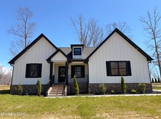 127 Bluff View Dr, Crossville, TN 38571