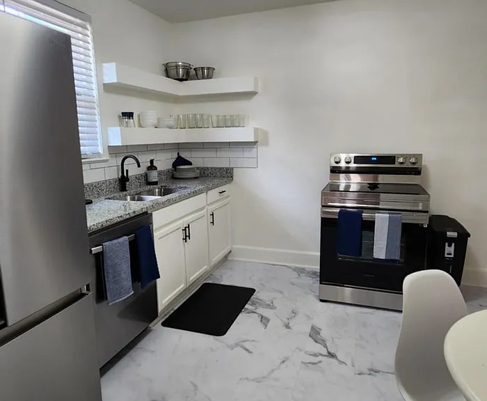2927 Columbia Ave — Photo 4