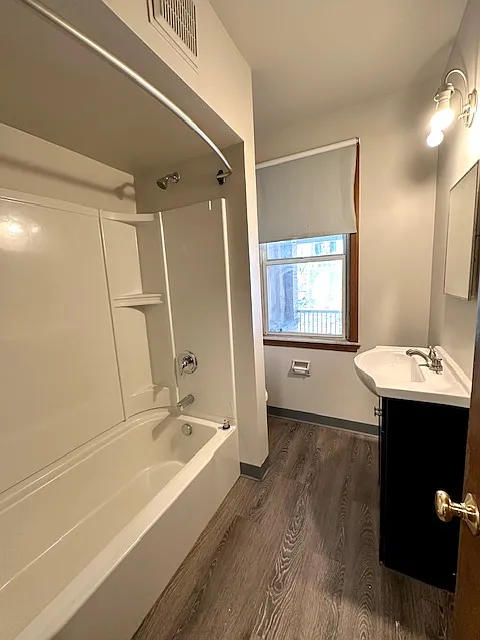 2 bed, $1,200 — Photo 3